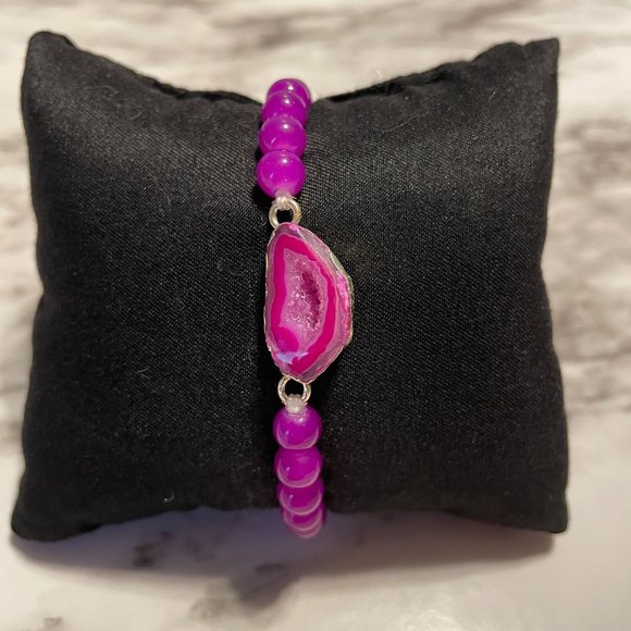 Hand Crafted Jewelry - Handmade Druzy Agate Slice Stretch Bracelet Magenta Dyed Agate